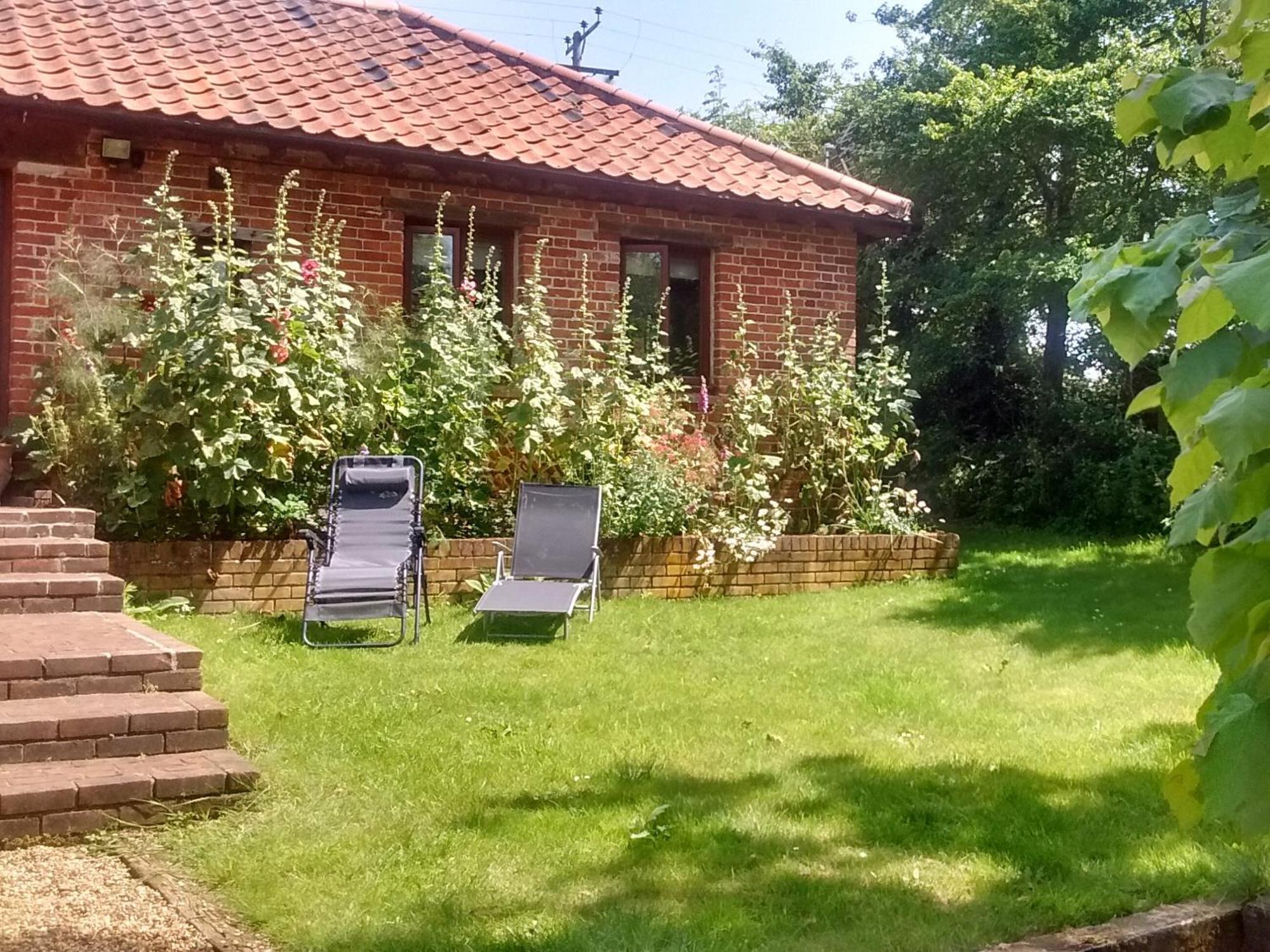 Villa Elm Tree Barn Felmingham Exterior foto